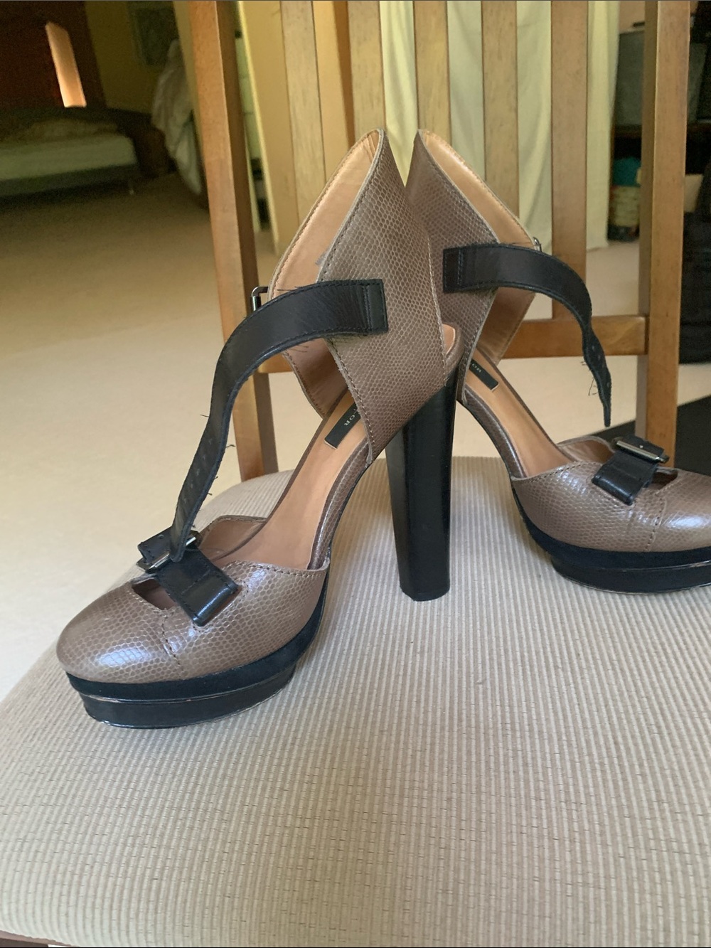 Ann Taylor Taupe Pumps with Black Strap and Bow Accent